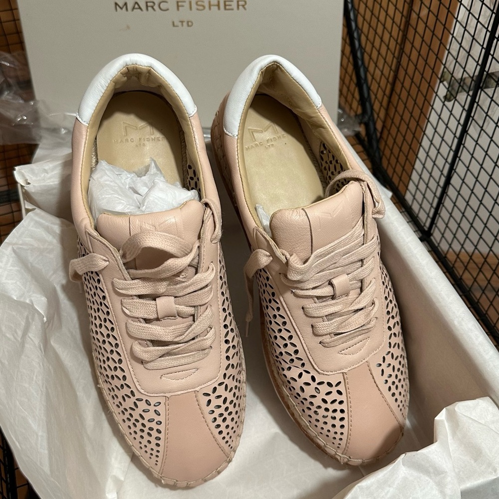 New Marc Fisher LTD Walden Oxford Sneakers